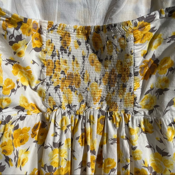 Pins and Needles Size L Yellow Floral Strapless Balloon lined Dress with Pockets - Picture 5 of 15